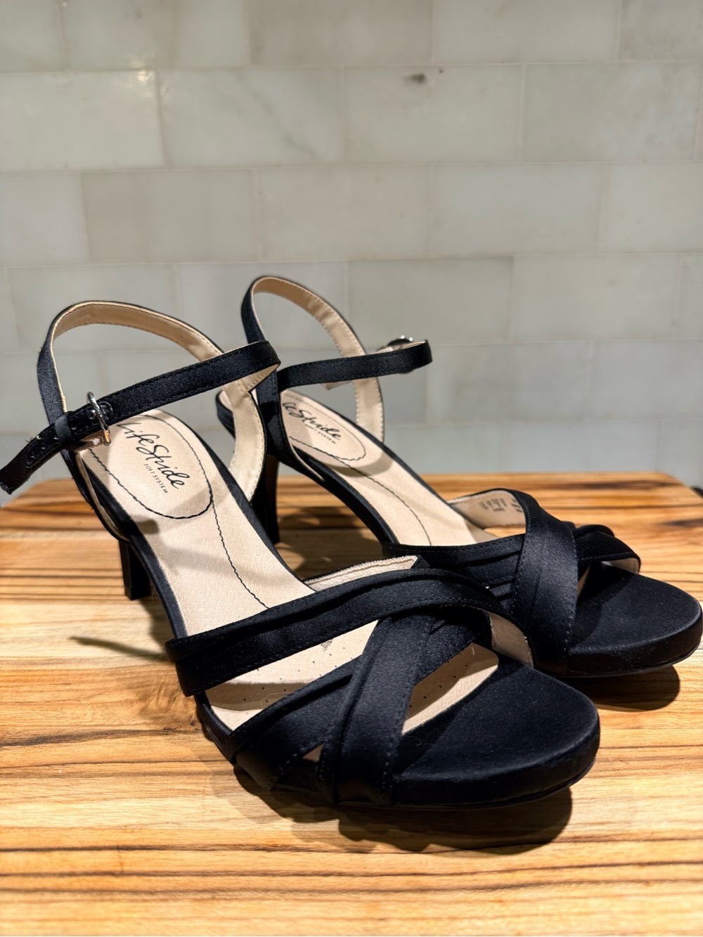 Life Stride Maebree SZ 9 Black Satin Crisscross Strap Heels